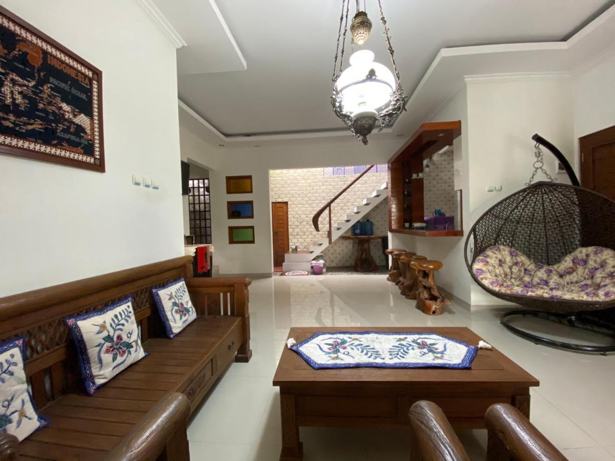 Rengganis Homestay Yogyakarta Eksteriør billede