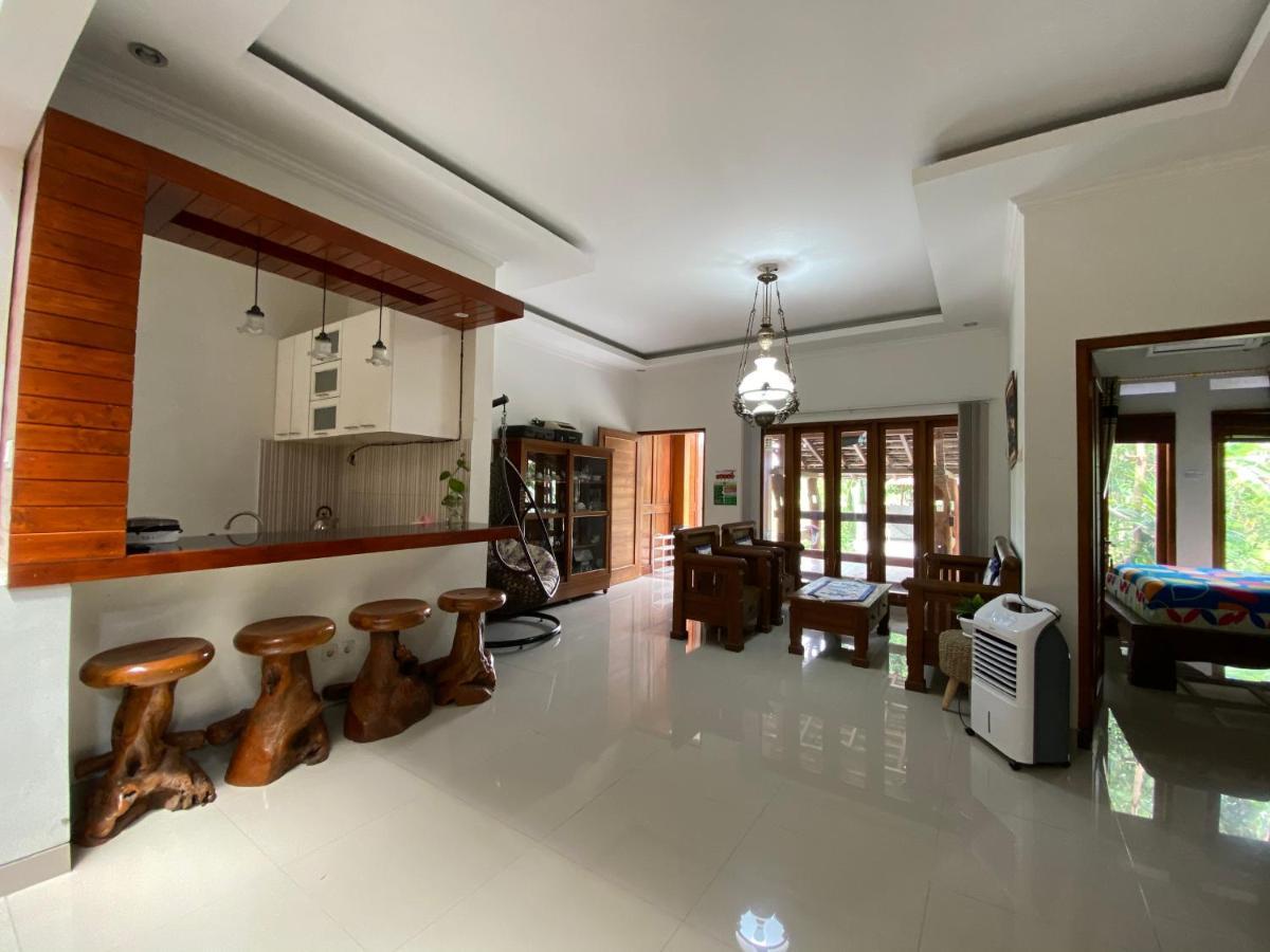 Rengganis Homestay Yogyakarta Eksteriør billede